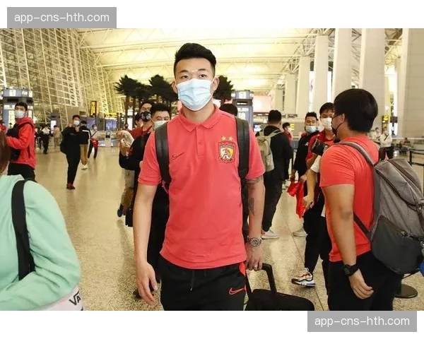 辽宁铁人姆本扎点射首开记录,热菲尼奥推射建功